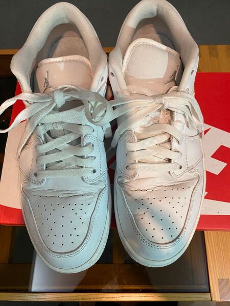 【ナイキ エアジョーダン 1 ロー】NIKE AIR JORDAN 1 LOW