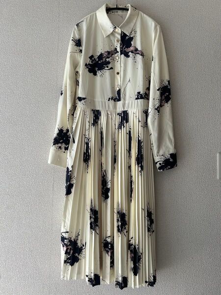 新品プリーツワンピース ロングワンピース 花柄ワンピース インク柄