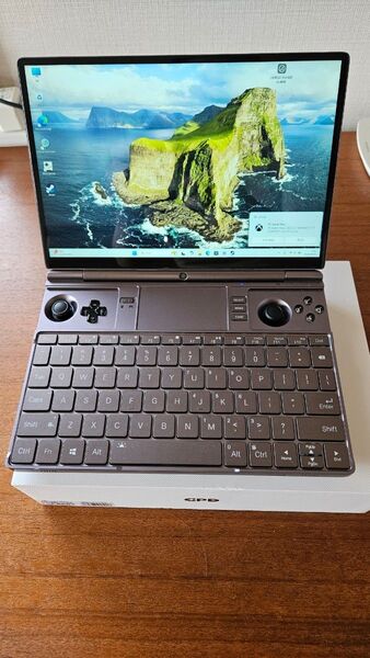 GPD Win Max2 Ryzen8840U 32G+2TB