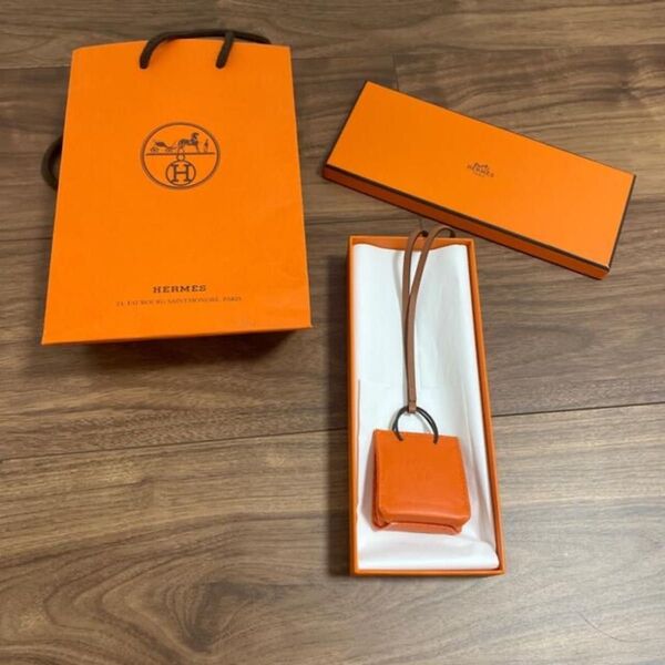 エルメス チャーム サックオランジュ HERMES バッグチャーム
