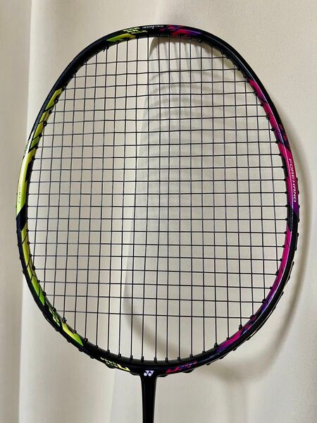 YONEX DUORA 10LT 4U5