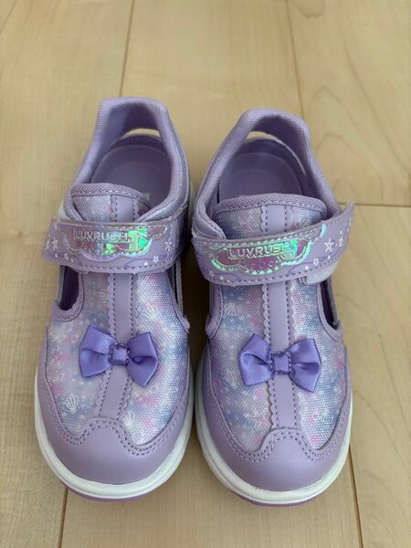 【新品】 ムーンスター 女の子 サンダル 19センチ