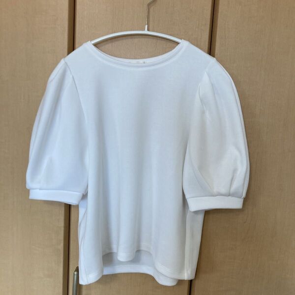 ジーユー GU パフスリーブ Tシャツ ホワイト Mサイズ