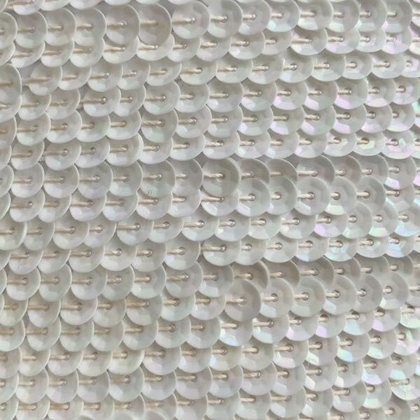 スパンコール 9m 幅5ミリ ホワイト 手作りチャーム 手芸雑貨 材料 ハンドメイド 縫製 ビーズ 刺繍 アクセサリー ワッペン 白 リメイク 激安