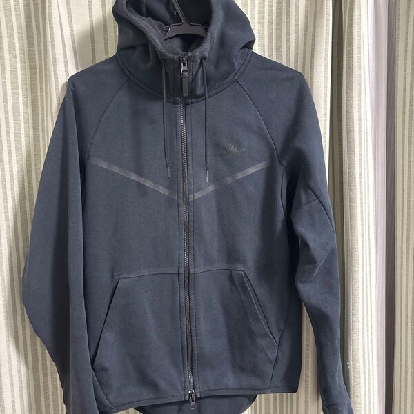 NIKE TEC ダークグレー パーカー Sサイズ パーカー NIKE ジップアップ ナイキ