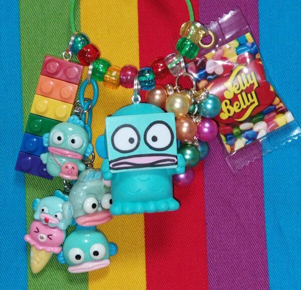 【ハンギョドン★新品★フリップフェイス★カプセルトイ★ガチャガチャ★サンリオ】ハンドメイド★じゃらじゃらキーホルダー★キーホルダー
