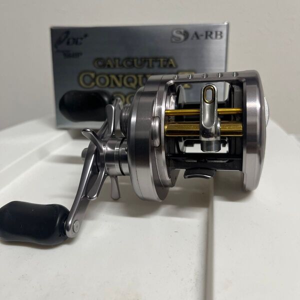 シマノ カルカッタコンクエスト200DC SHIMANO カルカッタ 右ハンドル