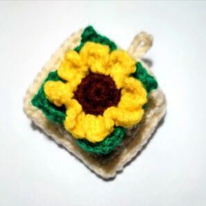 小物入れ イヤフォンケース お花 かわいい ハンドメイド かぎ針