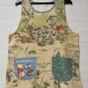 新品 くまのプーさん ポリエステル100% エプロン