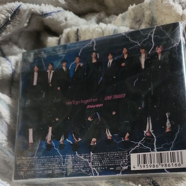 Well go together/LOVE TRIGGER (初回盤B) (SG+DVD)