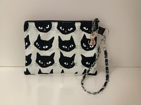 ハンドメイド 持ち手つき15㎝ファスナーポーチ コスメ カード 猫柄 小物入れ 財布 化粧ポーチ
