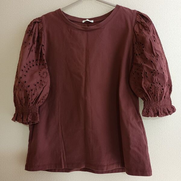 【GU】 レースパフスリーブTシャツ ブラウン コットン L