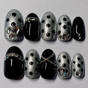 No180.現品ネイルチップ 1点限り 黒ブラックシルバーラメキラキラドット韓国