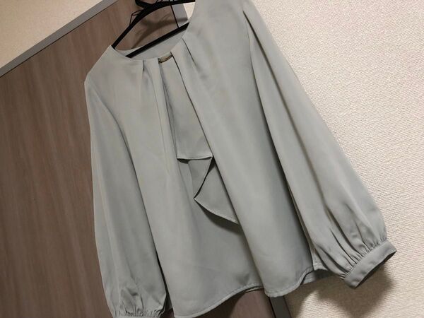 ブラウス カットソー シャツ INGNI イング Mサイズ レディース 黄緑 グリーン 社会人 OL 仕事 長袖