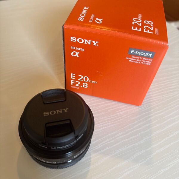SONY sel20f28