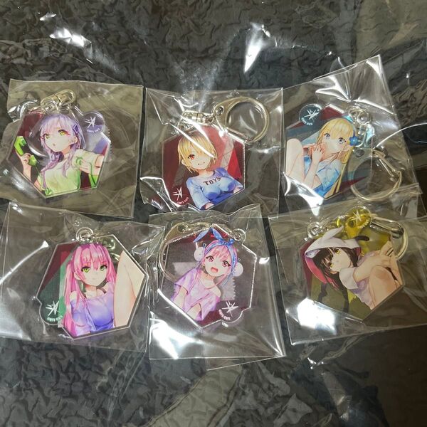 ヘブンバーンズレッド アクリルキーホルダー ルームウェアver. 茅森月歌 朝倉可憐 和泉ユキ 逢川めぐみ 國見タマ 東城つかさ