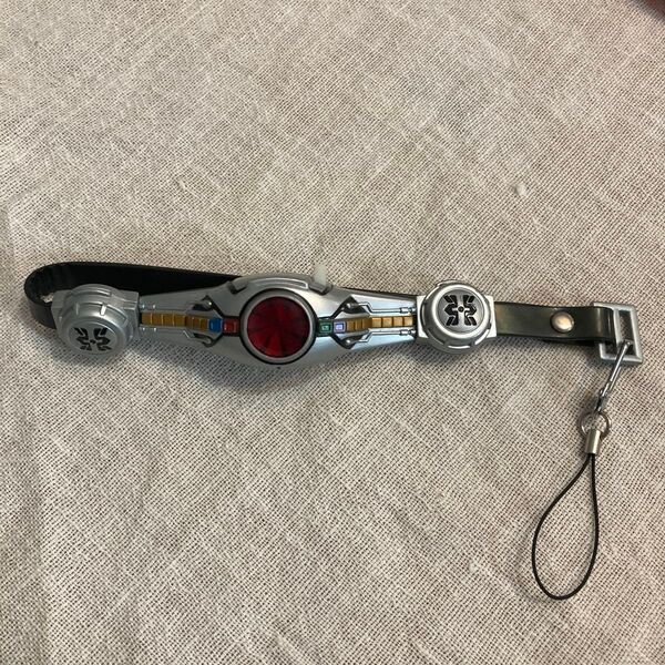 仮面ライダークウガ 変身ベルト ストラップ キーホルダー 当時物 バンプレスト アークル