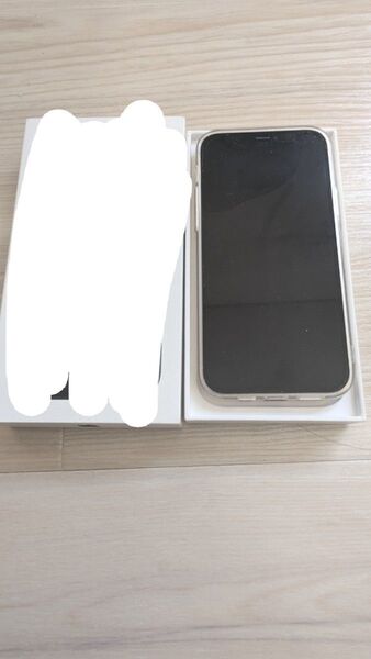 iPhone12ホワイト最大充電77%傷無しスマホケース付き即日発送。