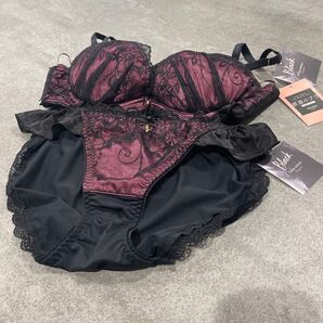 ★ チュチュアンナ ブラ D75 ショーツ L 感激のブラ