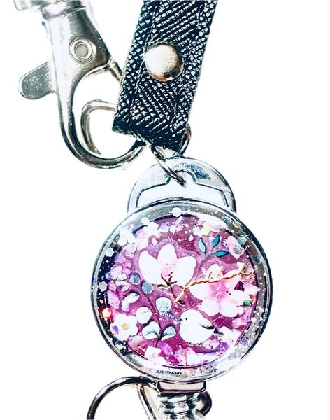 (2340) 可愛いシマエナガのリールストラップです♪ハンドメイド レジン 鳥 伸びるリール
