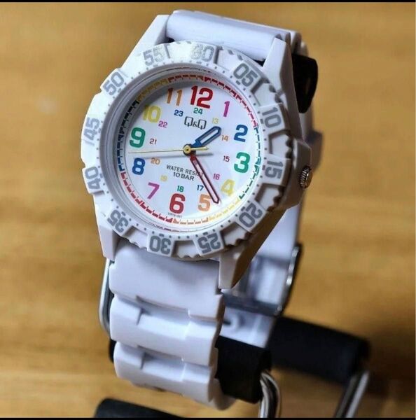 シチズン CITIZEN キューアンドキュー Q&Q 10気圧防水 時計