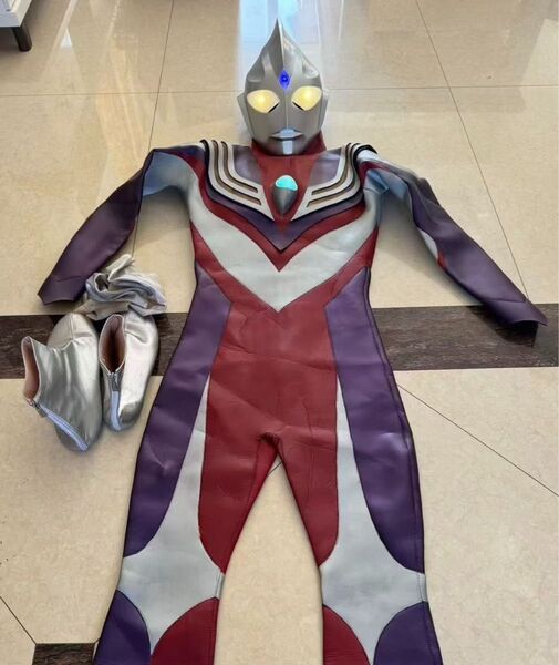 ウルトラマンティガ ウェットスーツ マスク コスプレ(緊急出品)
