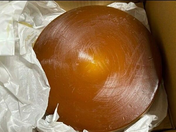 LUSH みつばちマーチ 294g ホールカットソープ 新品未使用