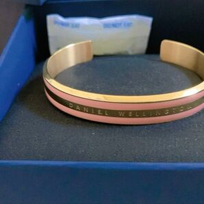 Daniel Wellington バングル ピンクゴールド