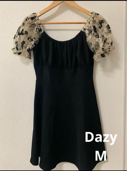 Dazy キャバドレス レース 刺繍 ブラックAラインワンピース フリル袖 M 膝丈 ブラック 黒