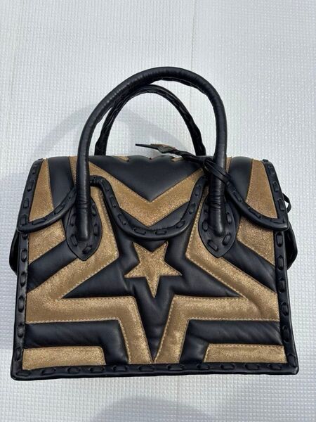 グレース・カービングトライブス bigスターバッグ ゴールド×ブラック