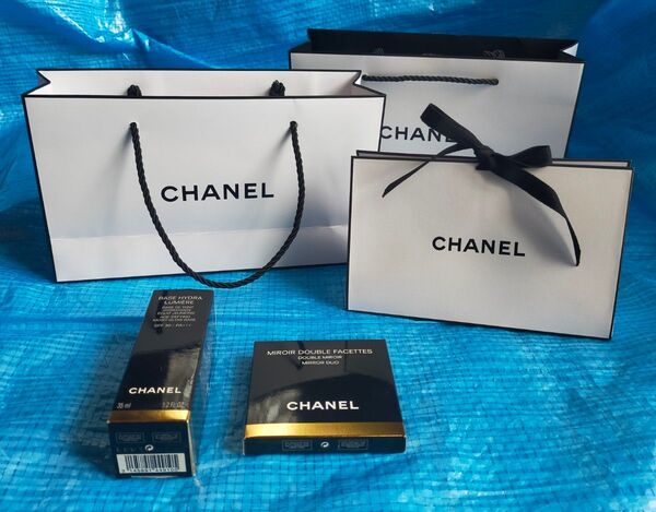 シャネル CHANEL 化粧品 コスメ ファンデーション 紙袋 セット 空箱 ケース バーズイドゥラルミエール ギフト