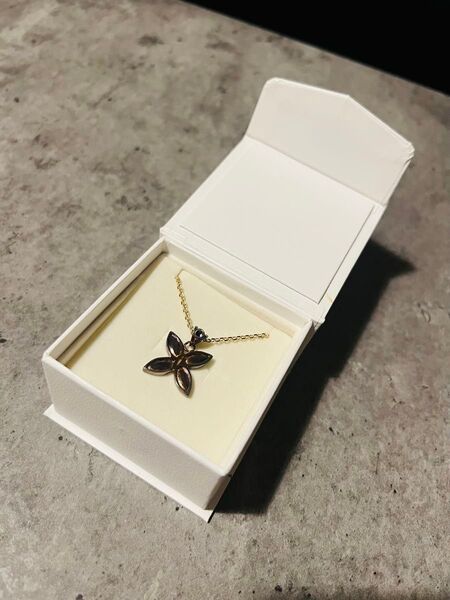 【完売品】鬼滅の刃 鍔(つば)ネックレス 胡蝶しのぶ アクセサリー 限定品