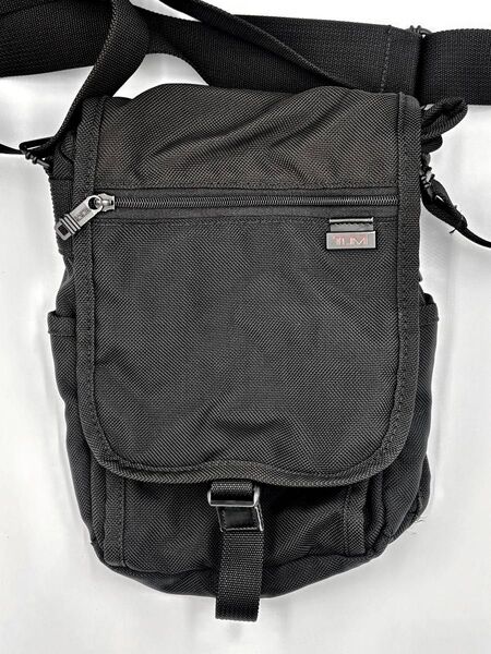 美品TUMI トゥミ ショルダーバッグ サコッシュ メンズバッグ 黒 ブラック