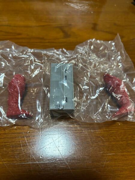 ガシャポン ウルトラマンアルティメットルミナス パンドン両脚+倉庫B