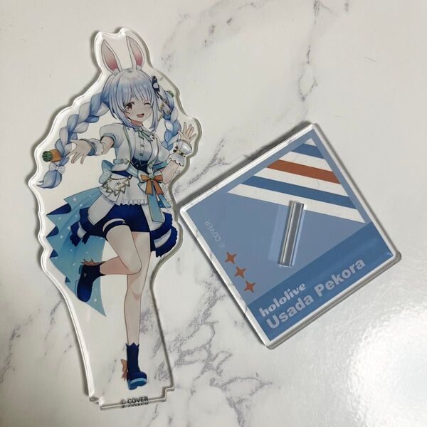 ホロライブ 3期生 3Dアクリルスタンド ブライト衣装 ver. 兎田 ぺこら