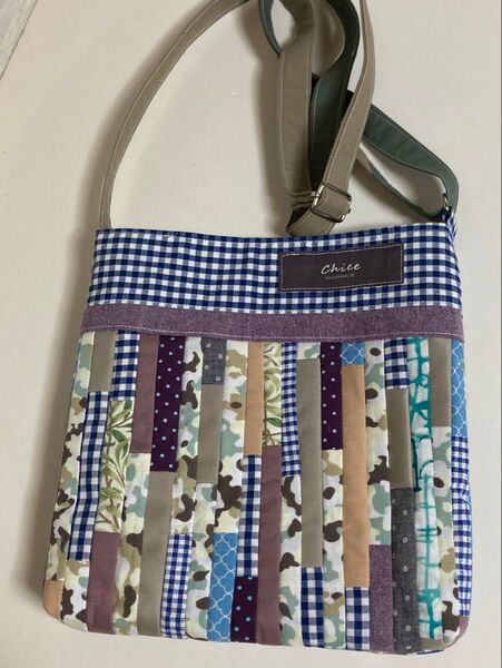 ハンドメイド リメイクパッチワークショルダーバッグ 斜め掛け