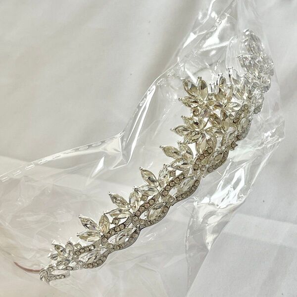 ティアラ リーフフラワー シルバー ウェディングブライダル アクセサリー 結婚式 アクセサリー ウェディング ヘッドドレス