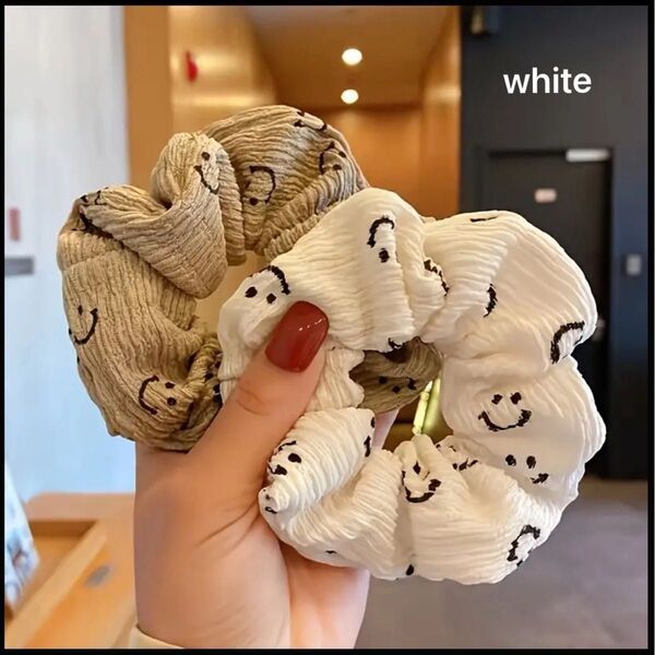 にこちゃん ヘアアクセ ヘアゴム シュシュ ホワイト 髪留め 韓国 白 ホワイト