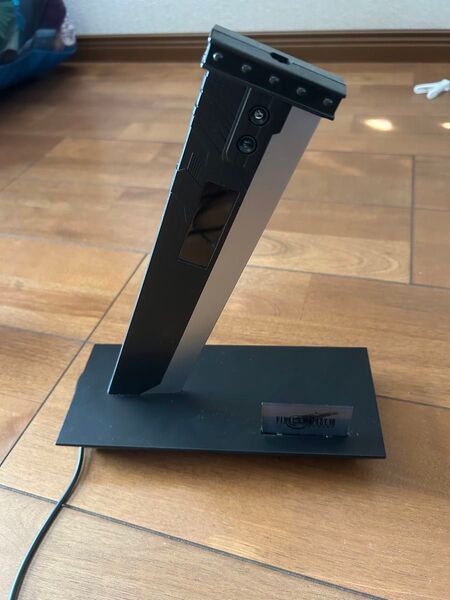 訳あり出品 ほぼ新品 FF7 25周年記念バスターソード時計
