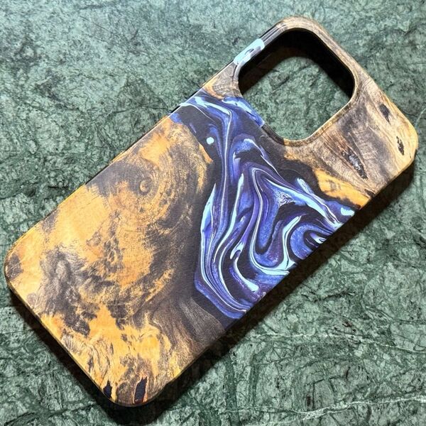 Carved Live Edge Apple iPhone 16 Pro Max スタビライズドウッド ケース カバー 瘤 木製