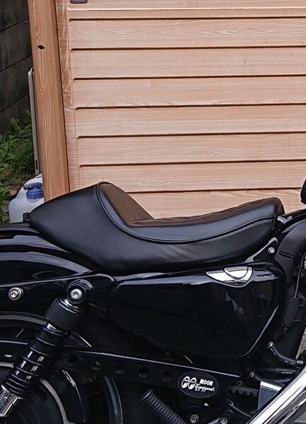ハーレー スポーツスター ソロシート XL1200NS純正品 ガンファイターシート 中古品