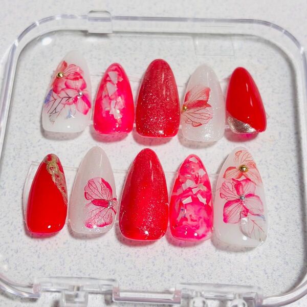 ジェルネイルチップ マグネット 花柄 フラワー 推し活 ピンク レッド ニュアンス 夏ネイル ハイビスカスネイル 26458
