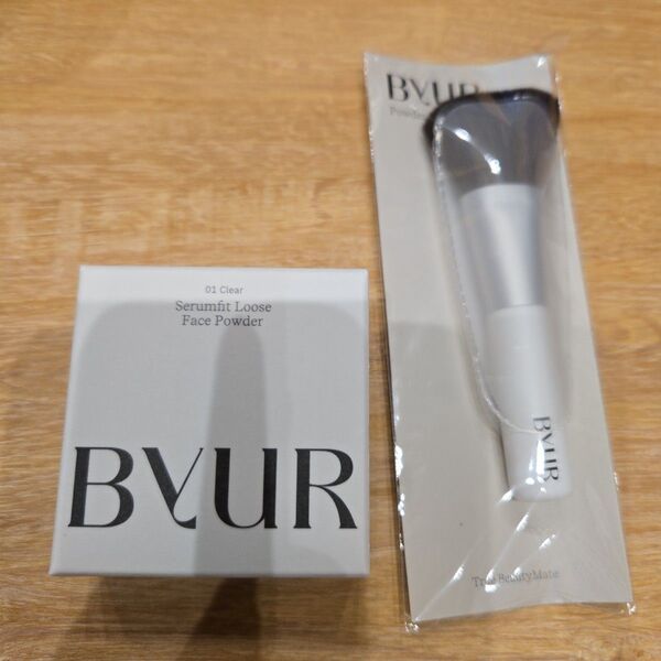 ByURのセラムフィットルースフェイスパウダー01クリア 5g ミニブラシ