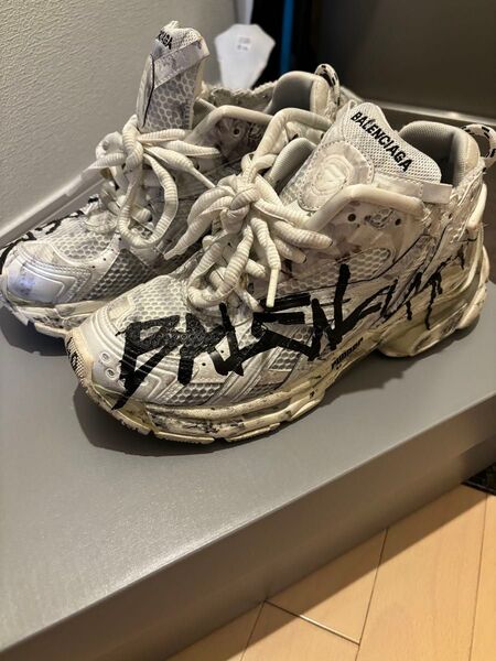 BALENCIAGA Runner グラフィティ スニーカー 定価18万