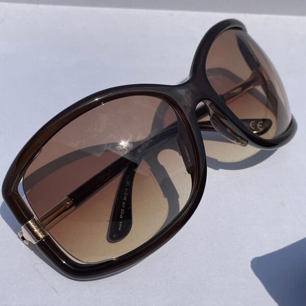 TOM FORD トムフォード サングラス ブラウン レディース 茶色 アイウェア 美品 オシャレ ITALY イタリア製