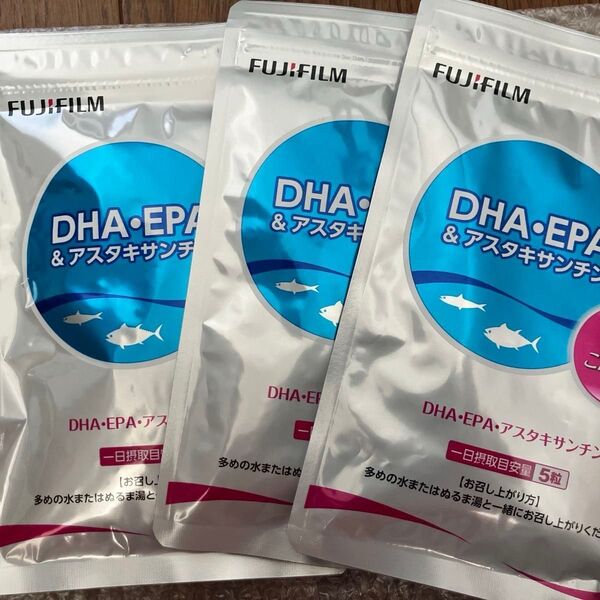 FUJIFILM DHA・EPA&アスタキサンチン 30日分 150粒 袋タイプ 3袋