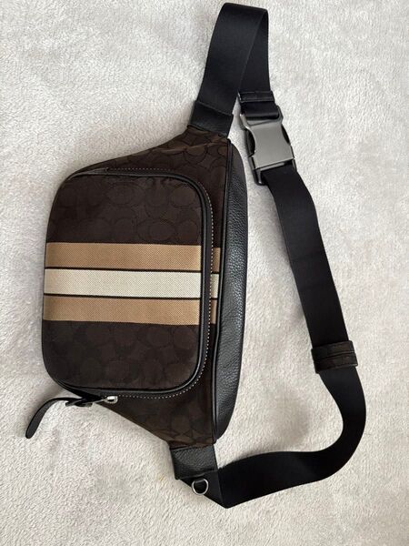 COACH コーチ ボディバッグ メンズ シグネチャー