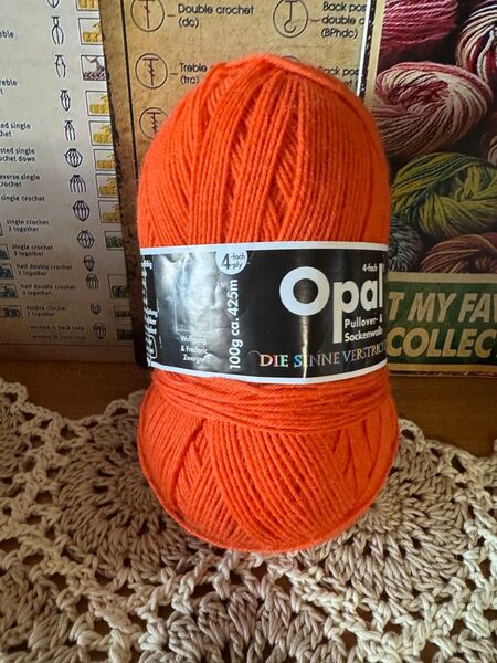 毛糸 『Uni (ユニ) 4-ply 5181番色』 Opal オパール 少し使用してます。