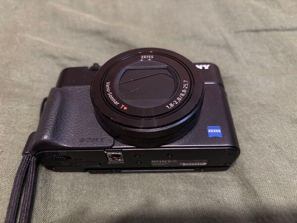 SONY RX100m3 III コンデジ 蓋に不具合 バッテリー他おまけ付き