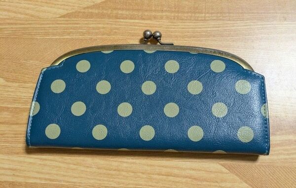 ぽっちり がま口財布 水玉模様 ネイビー 中古品